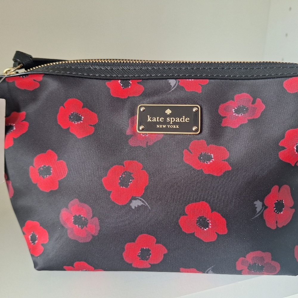 NWT Kate Spade Black & Red Wilson Road Mini Poppy Pouch - Picture 4 of 6